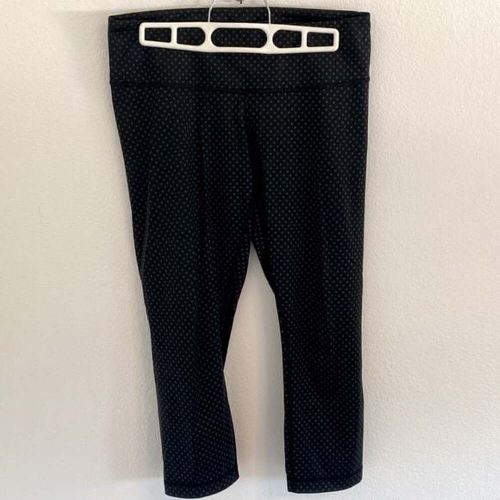 Size 8 Lululemon Capri Leggings
